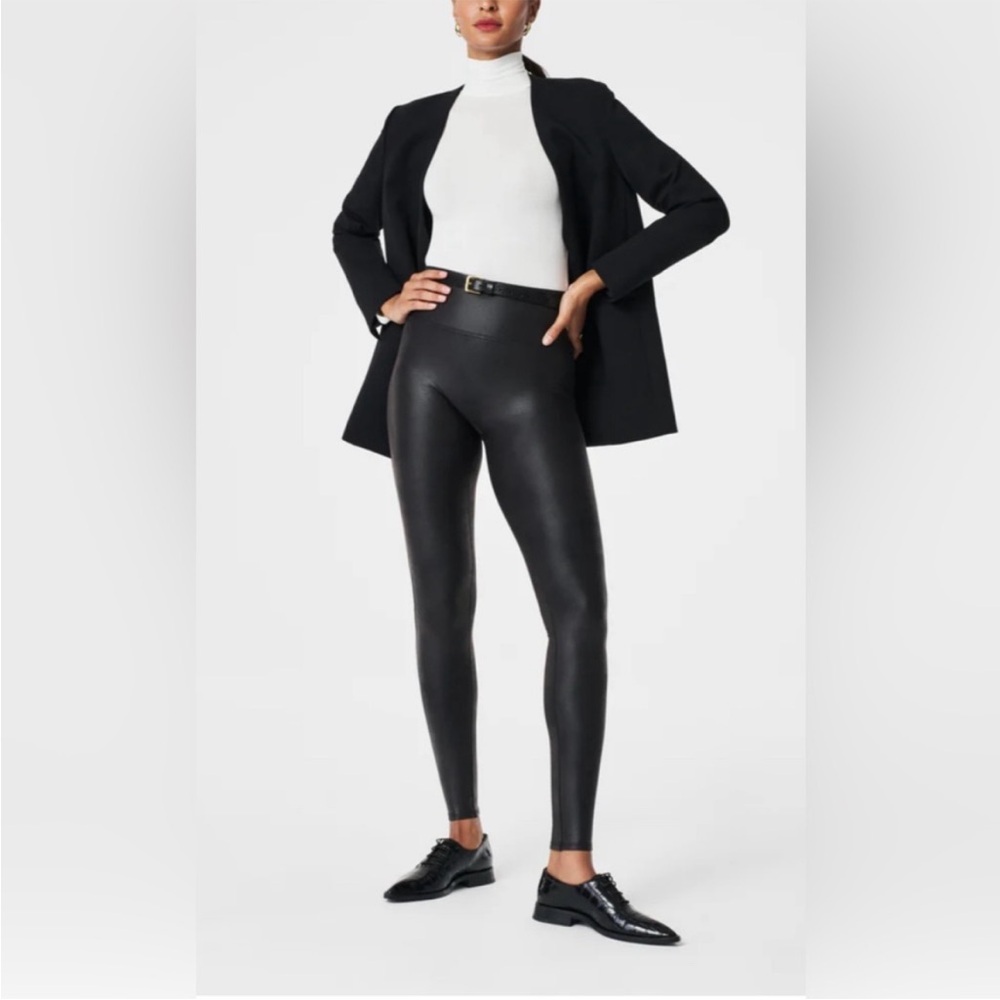 Spanx Faux Leather Shapewear Leggings size XL